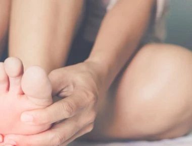 Νυχτερινές κράμπες στα πόδια: Αίτια, αντιμετώπιση και πρόληψη